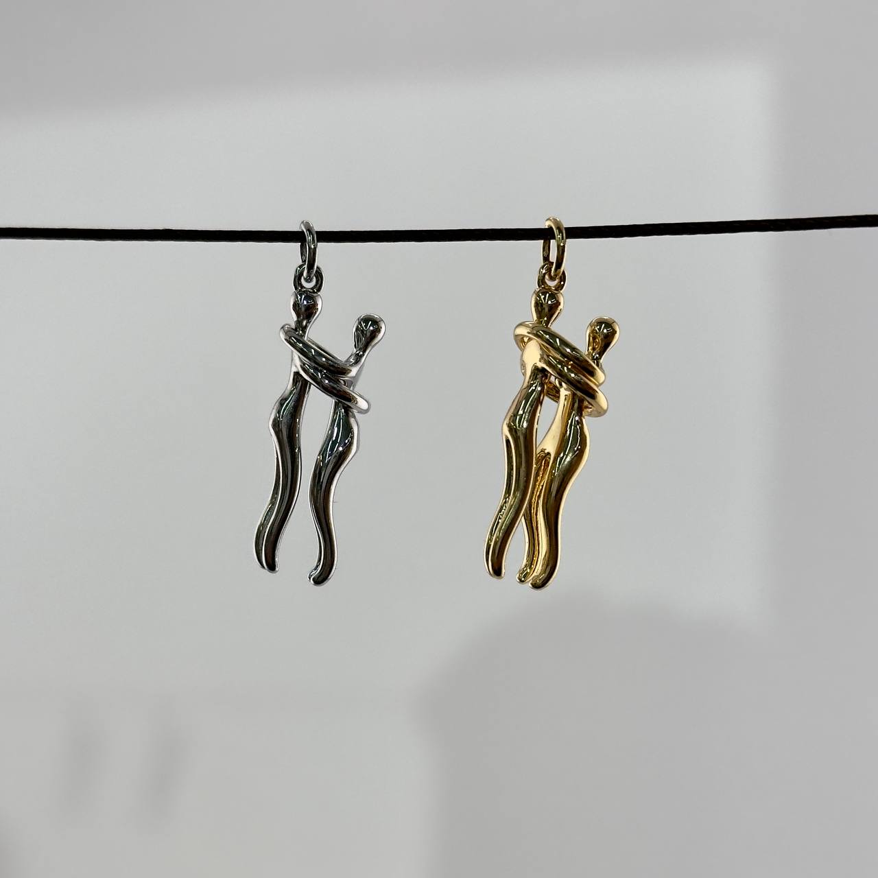 Подвеска Человечки размер 25,5мм цвет серебро